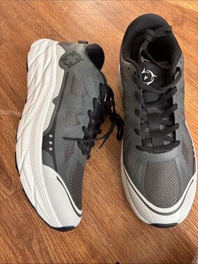 Men's Gray Athletic Running Shoes - Lightweight Comfort
